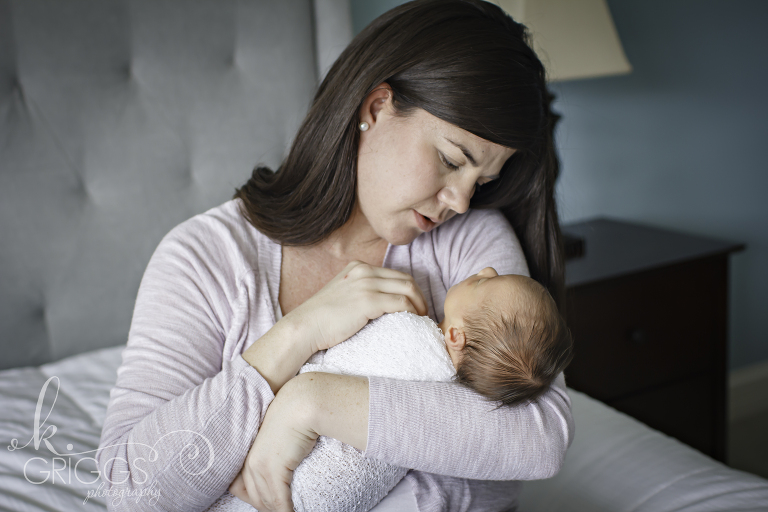 St Louis Newborn Photographer - KGriggs Photography - newborn baby and mommy